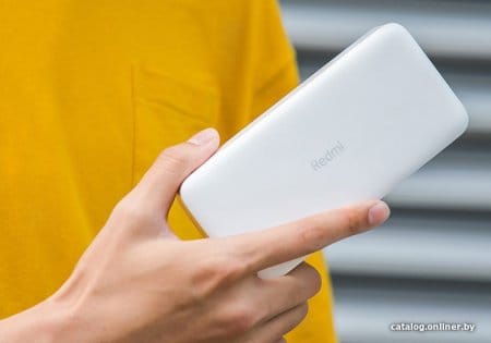 Внешний аккумулятор Xiaomi Redmi Power Bank 20000mAh (белый, международная версия) Внешний аккумулятор Xiaomi Redmi Power Bank 20000mAh (белый, международная версия)